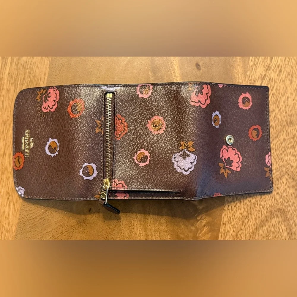 Coach Small Trifold Wallet with Pop Floral Print - Picture 6 of 6